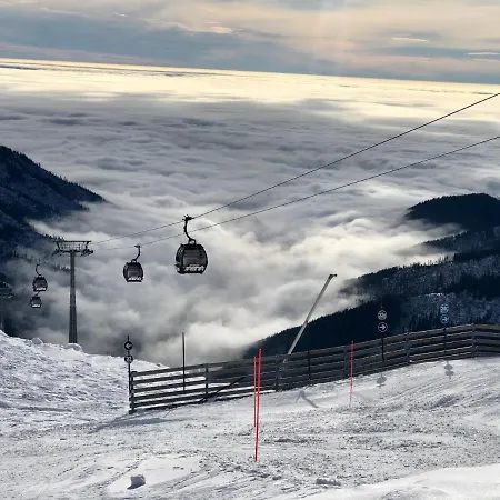 アパートホテル Miracle Seasons