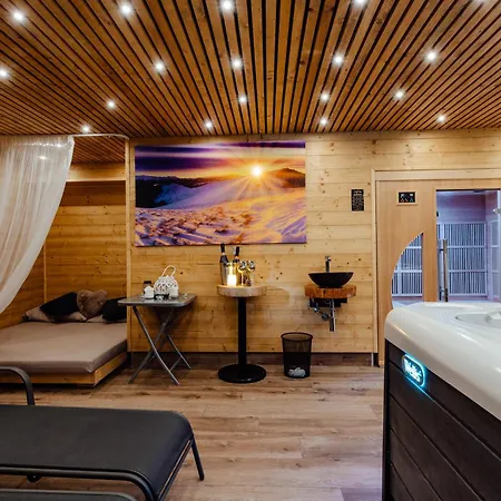 Miracle Seasons Apartmanhotel Lipótszentmiklós