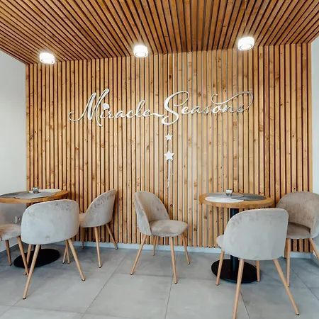 Hotel apartamentowy Miracle Seasons Liptowski Mikułasz