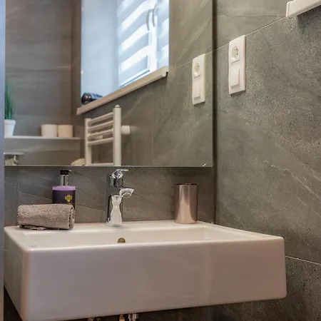 Miracle Seasons Apartmanhotel