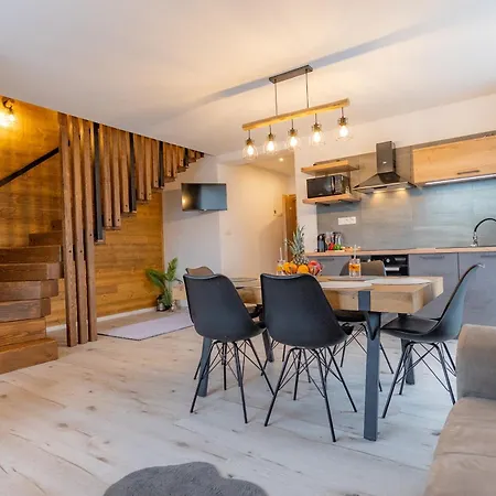 Apartmanhotel Miracle Seasons 3*