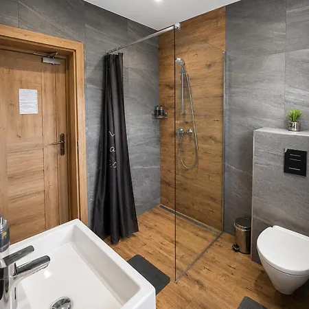 Hotel apartamentowy Miracle Seasons 4*