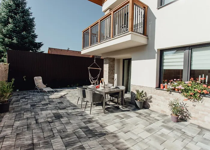 Aparthotel Miracle Seasons 4*